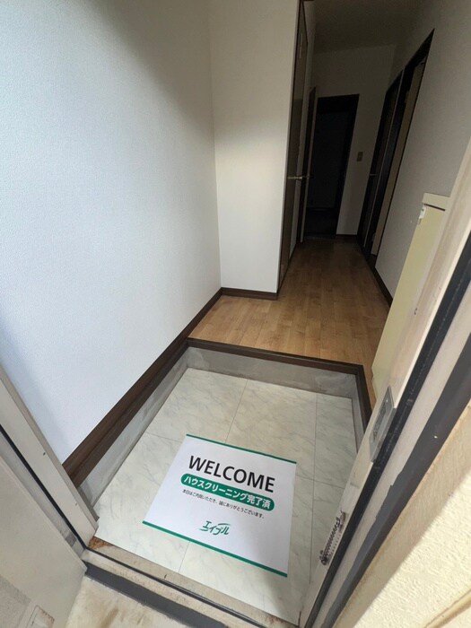 物件内観写真11　(玄関)