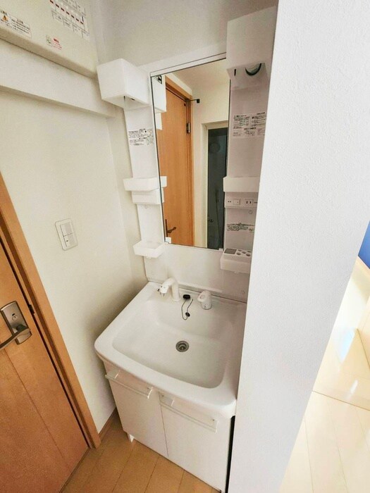 物件内観写真11　(洗面)