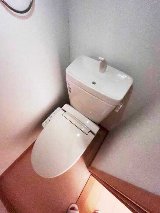 物件内観写真14　(トイレ)