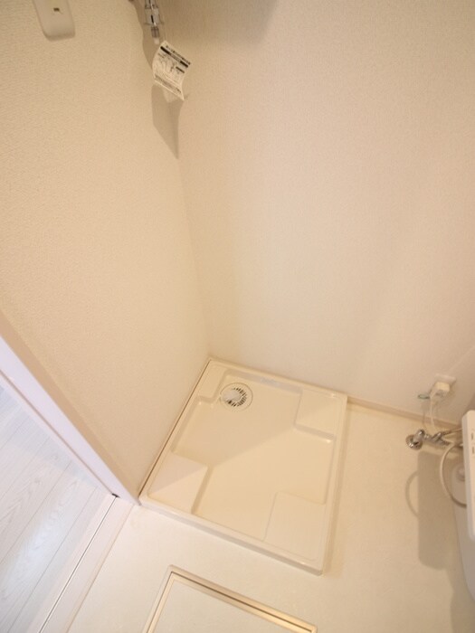 物件内観写真13　(洗濯機置場)