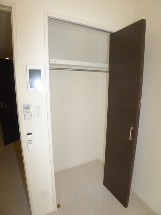 物件内観写真12　(収納)