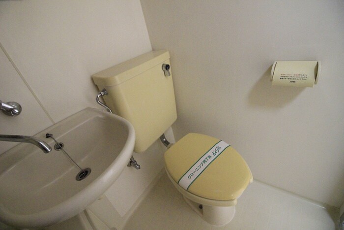 物件内観写真12　(トイレ)