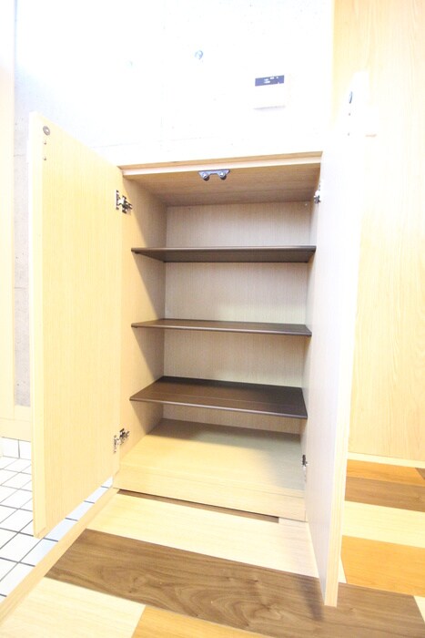 コーポタマの靴箱