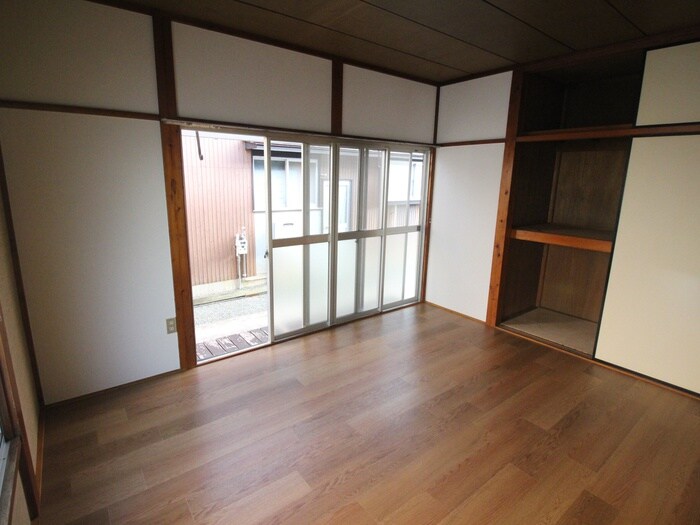 物件内観写真4　(居室)