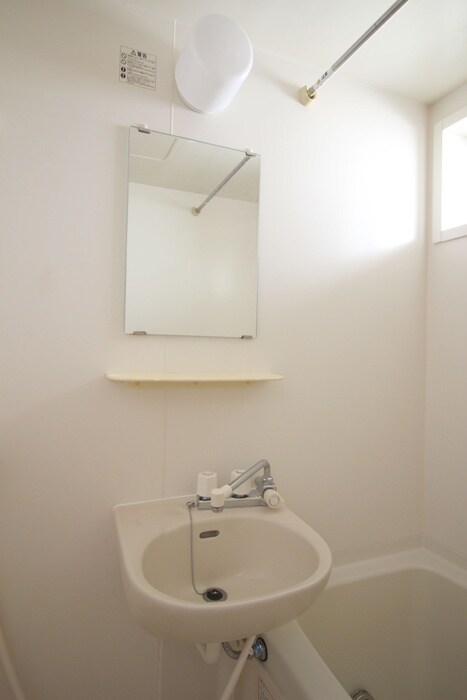 物件内観写真9　(洗面)