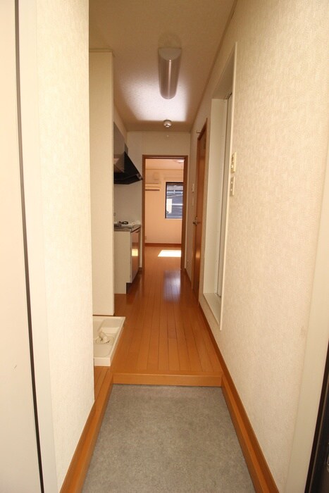 物件内観写真17　(廊下)