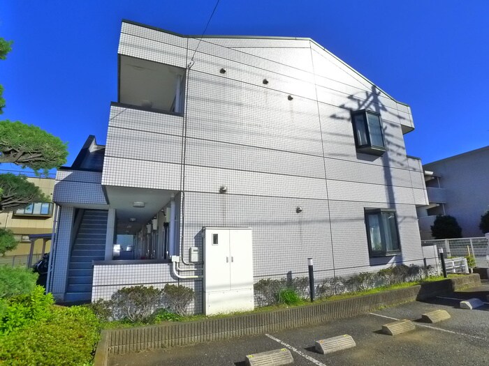 物件外観写真5　(エントランス部分)