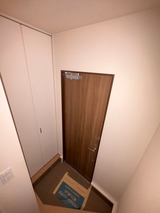 物件内観写真7　(玄関)