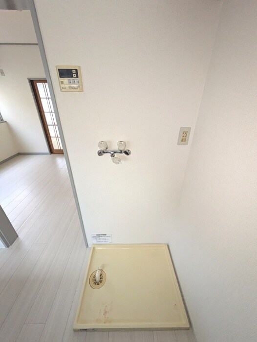 物件内観写真19　(洗濯機置場)