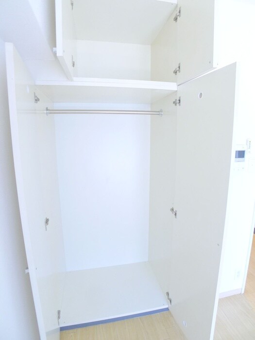 物件内観写真12　(収納)