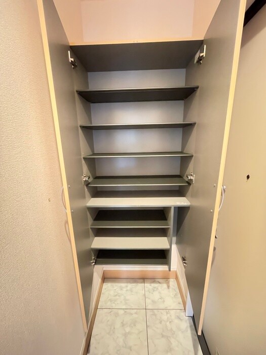 物件内観写真19　(靴箱)