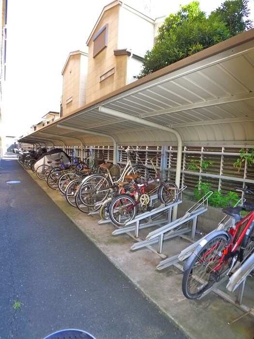物件外観写真4　(駐輪場)