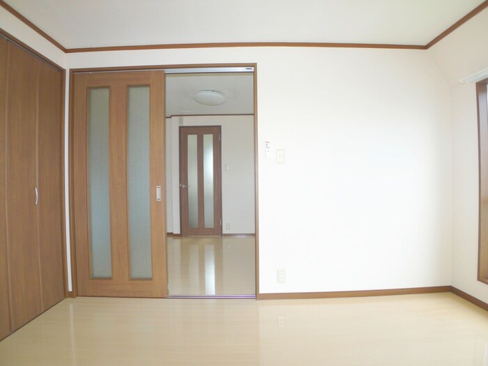 物件内観写真9　(居室)