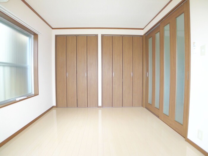 物件内観写真10　(居室)