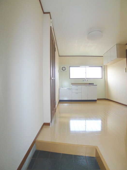 物件内観写真17　(玄関)