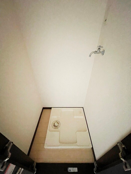 物件内観写真18　(洗濯機置場)