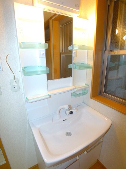 物件内観写真7　(洗面)