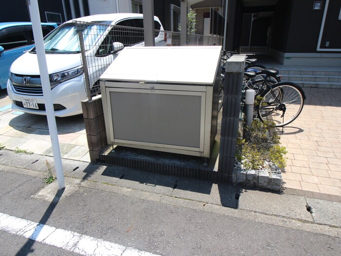 物件外観写真4　(建物設備)