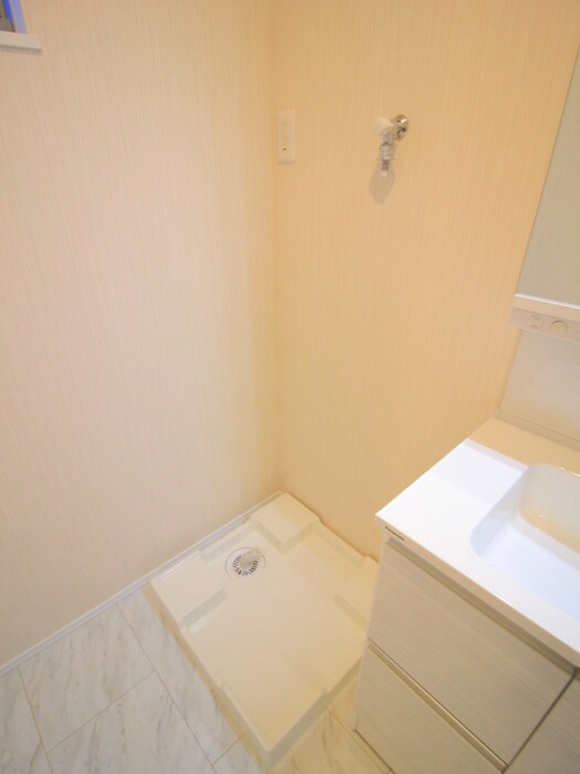 物件内観写真15　(洗濯機置場)