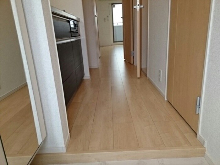 物件内観写真12　(廊下)