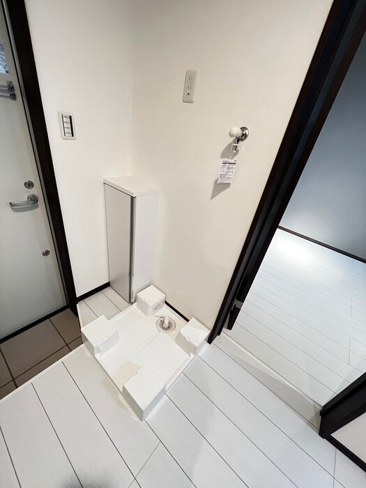 物件内観写真13　(洗濯機置場)