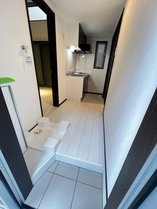 物件内観写真16　(廊下)