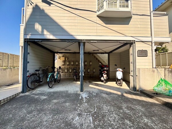 駐輪場