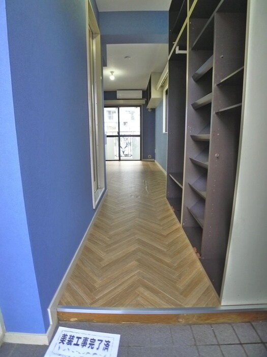 物件内観写真16　(玄関)