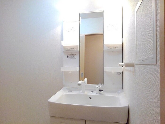 物件内観写真10　(洗面)