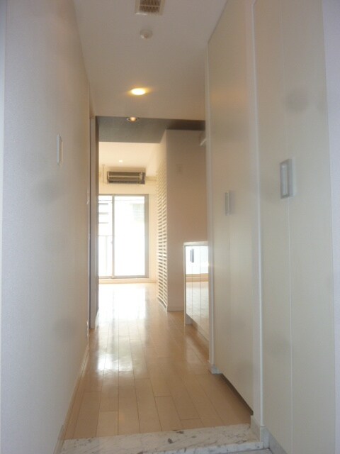 物件内観写真7　(廊下)