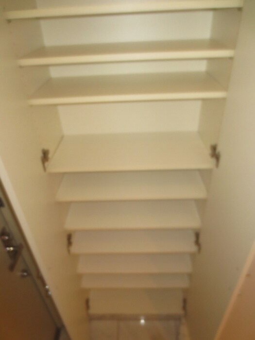 物件内観写真7　(靴箱)