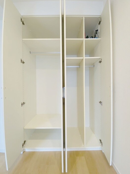 物件内観写真11　(収納)