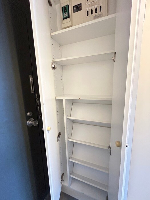 物件内観写真15　(靴箱)