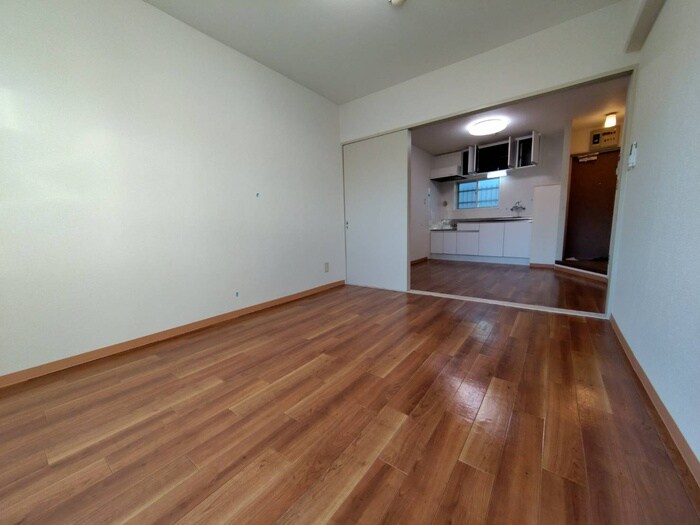 物件内観写真4　(居室)