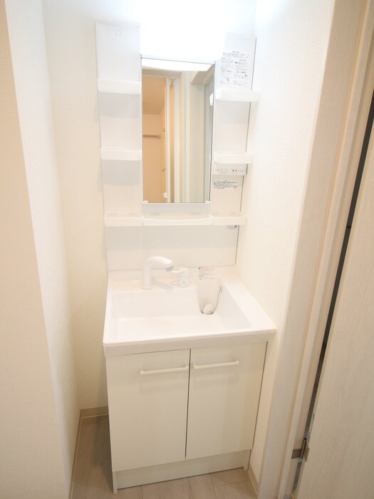 物件内観写真12　(洗面)