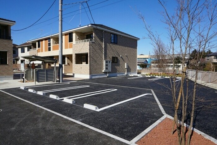 物件外観写真2　(駐車場)