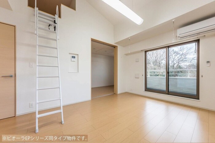 物件内観写真3　(居室)