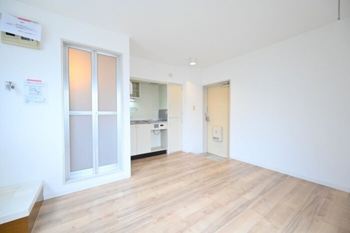 物件内観写真10　(廊下)