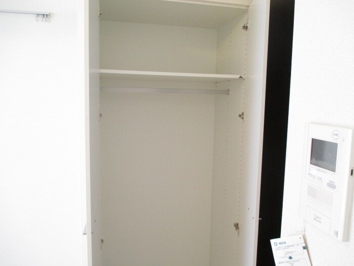 物件内観写真12　(収納)