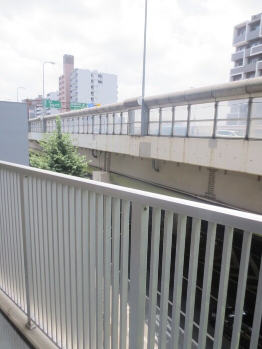 物件内観写真16　(室内からの展望)