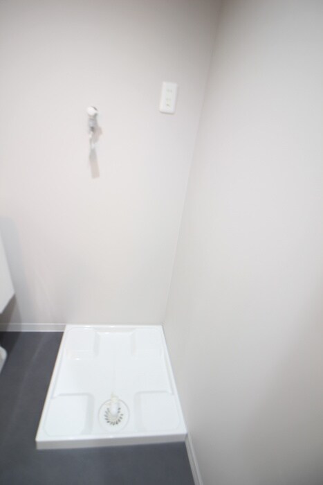 物件内観写真12　(洗濯機置場)