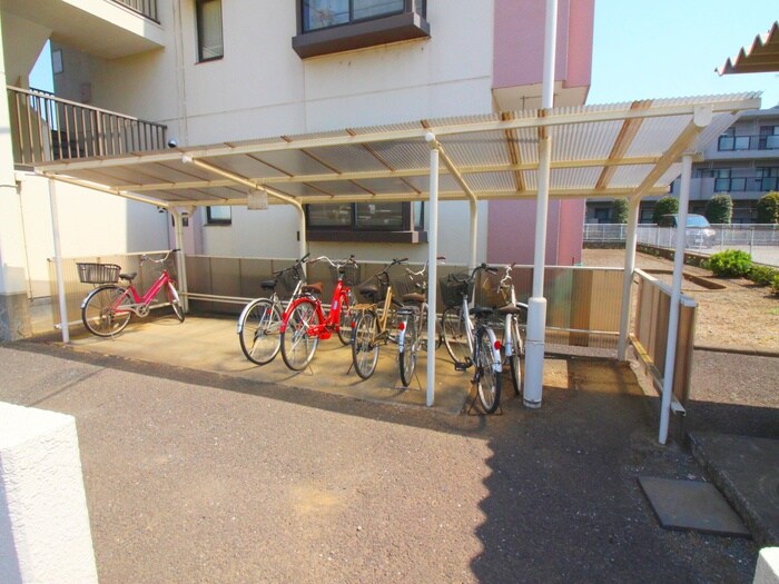 物件外観写真5　(駐輪場)