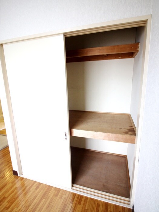 物件内観写真12　(収納)