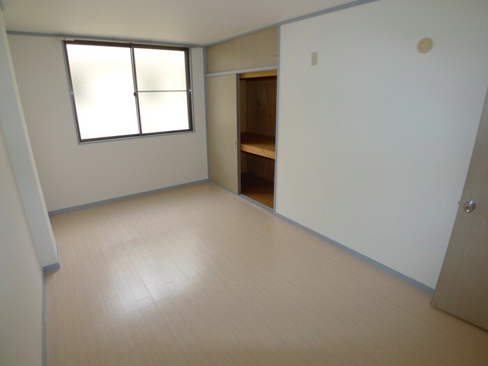 物件内観写真6　(居室)