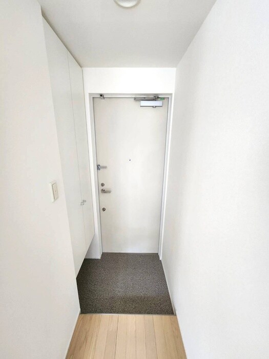 物件内観写真17　(玄関)