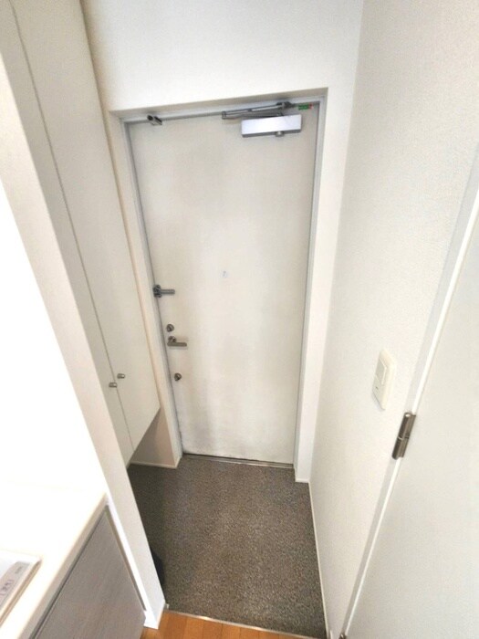 物件内観写真17　(玄関)