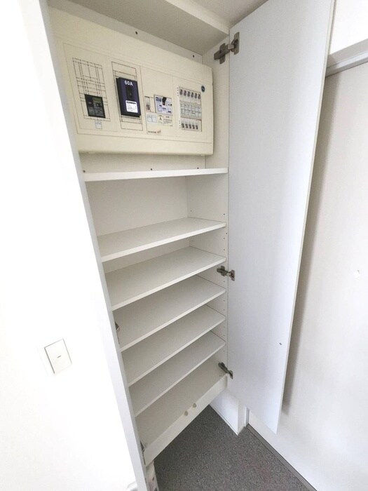 物件内観写真18　(靴箱)