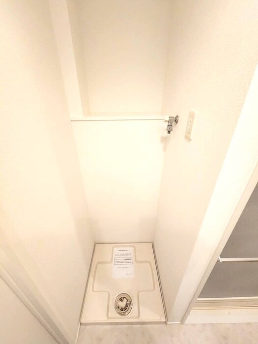 物件内観写真19　(洗濯機置場)