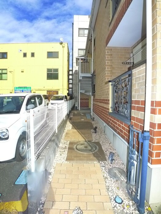 物件外観写真3　(周辺環境)