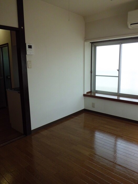 物件内観写真10　(居室)